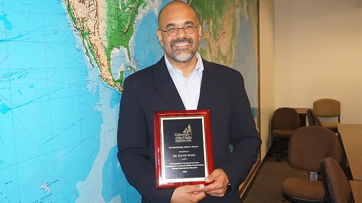 David Shirk, PhD, associate professor of Political Science and International Relations and director of the Justice in Mexico project, received USD's International Impact Award on Monday.