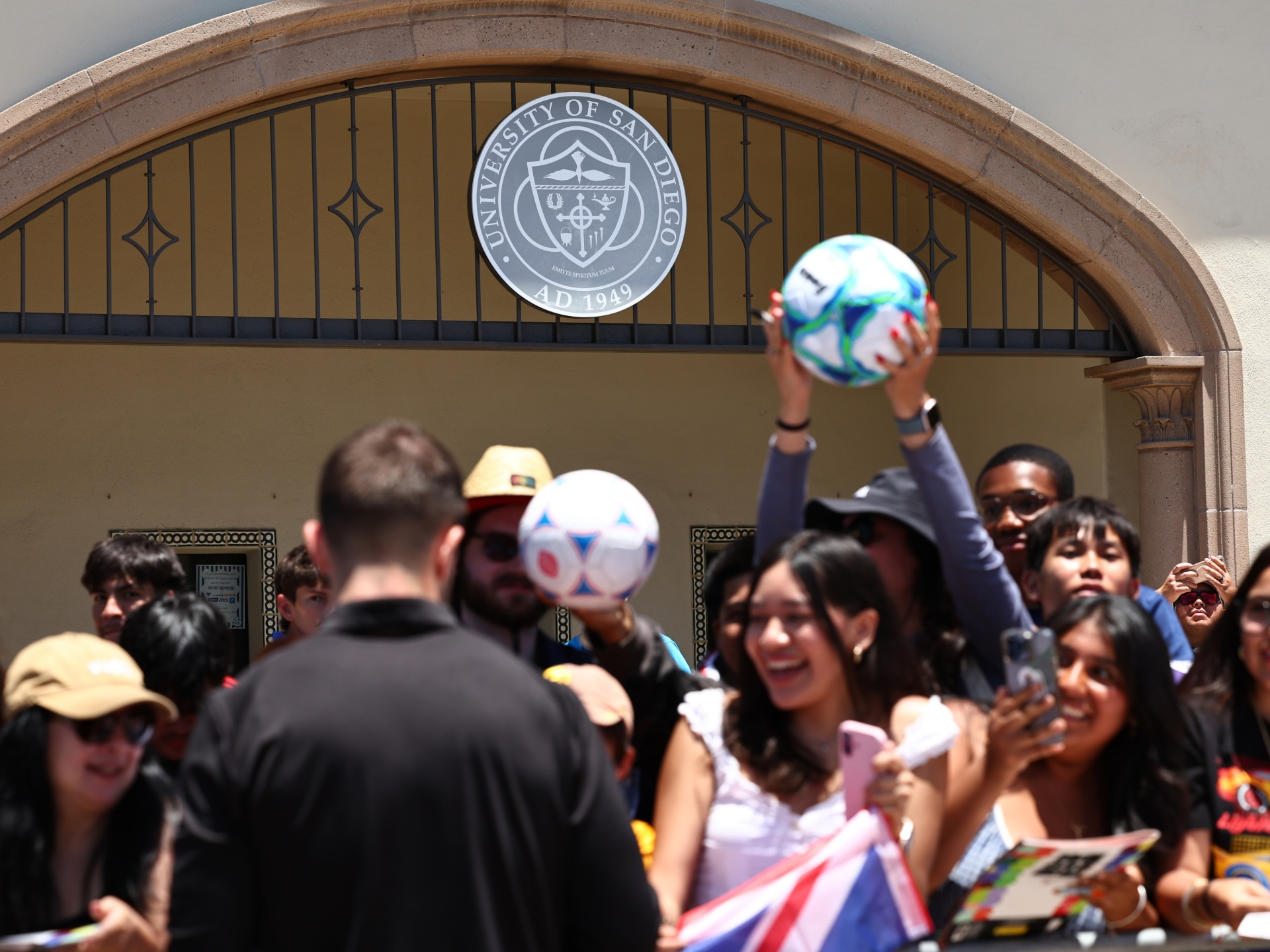 Players met with fans after practice