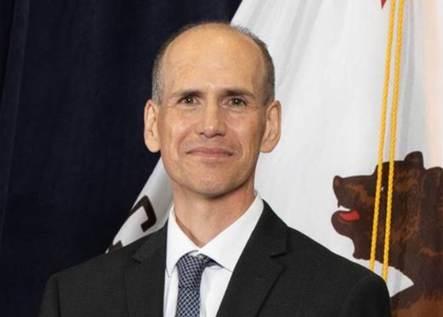 Alumnus Keith Bogardus ‘99 (JD)
