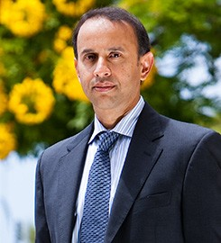 Manzur Rahman is professor of finance at the University of San Diego's Knauss School of Business, where he teaches international finance, corporate finance and corporate governance. He has published i